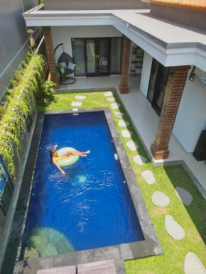 Simco Villa 3 En-suite Bedrooms CANGGU
